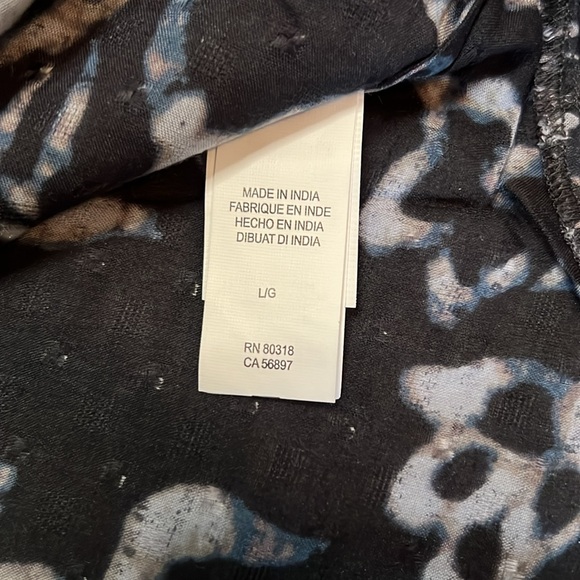 Lucky Brand Batik Inspired V-Neck Top, Navy-Mulit, L - Picture 5 of 8